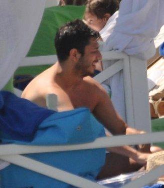 Pelin Karahan'ın bebeği göründü