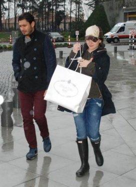 Pelin Karahan'ın bebeği göründü