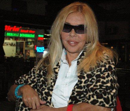 Ahu Tuğba trafik kazası geçirdi