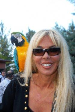 Ahu Tuğba trafik kazası geçirdi