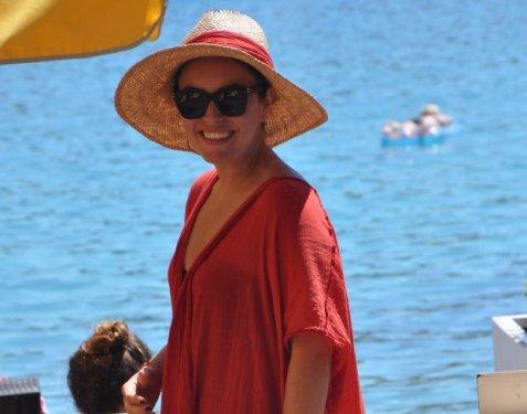 Ezgi'den 2 günlük tatil molası 