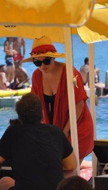 Ezgi'den 2 günlük tatil molası 