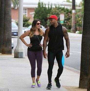 Kelly Brook hızla kilo alıyor 