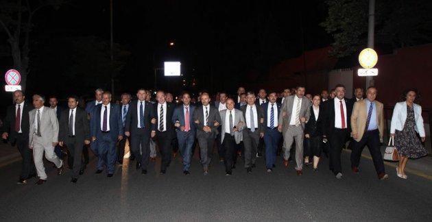 AK Partili milletvekillerinin İsrail Konsolosluğu önündeki eylemi - Resim 22