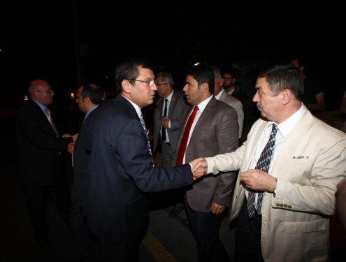 AK Partili milletvekillerinin İsrail Konsolosluğu önündeki eylemi - Resim 9
