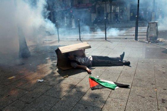 Fransa'da İsrail protestolarına polisten sert müdahale