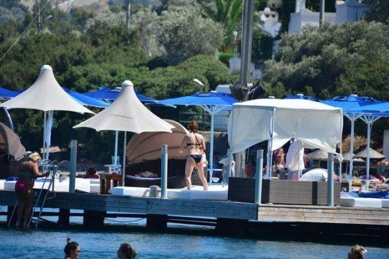 Mine Tugay Bodrum’da  tatil yapıyor 