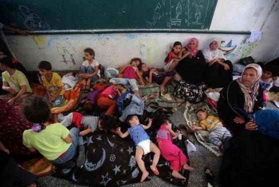 İsrail Gazze'de katliam yapıyor