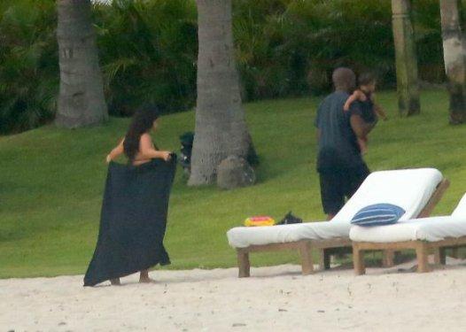 Kim Kardashian aile tatiline devam ediyor 