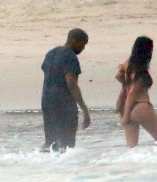 Kim Kardashian aile tatiline devam ediyor 