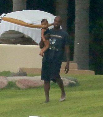 Kim Kardashian aile tatiline devam ediyor 