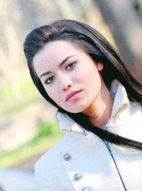 Aynı anneden doğmuş gibi birbirine benzeyen ünlüler  - Resim 50