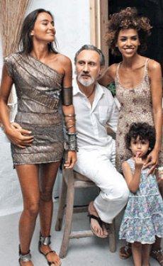 İkoncan  Eda Taşpınar Çeşme tatiline devam ediyor