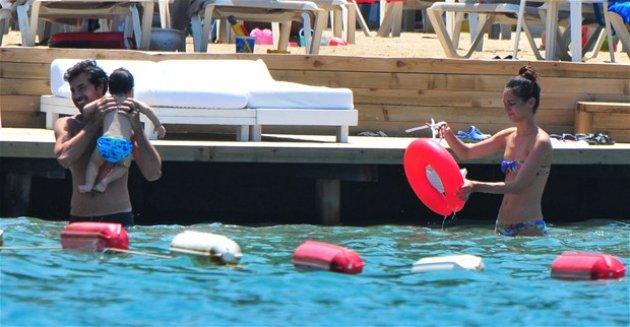 Sedef Avcı ve Kıvanç Kasabalı tatilde