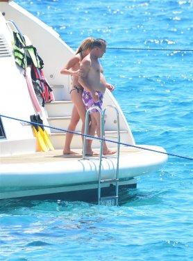 Ağaoğlu'nun yeni sevgilisi 23'lük Hazal	