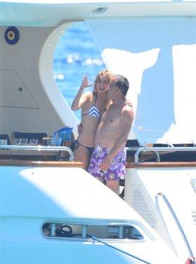 Ağaoğlu'nun yeni sevgilisi 23'lük Hazal	