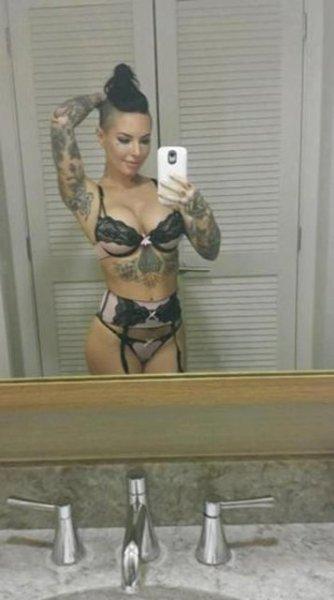 Christy Mack'i eski sevgilisi  hastanelik etti