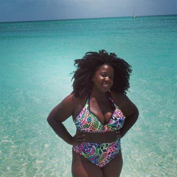 Kilolu kadınların "fatkini" çılgınlığı