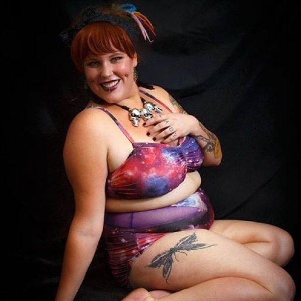 Kilolu kadınların "fatkini" çılgınlığı