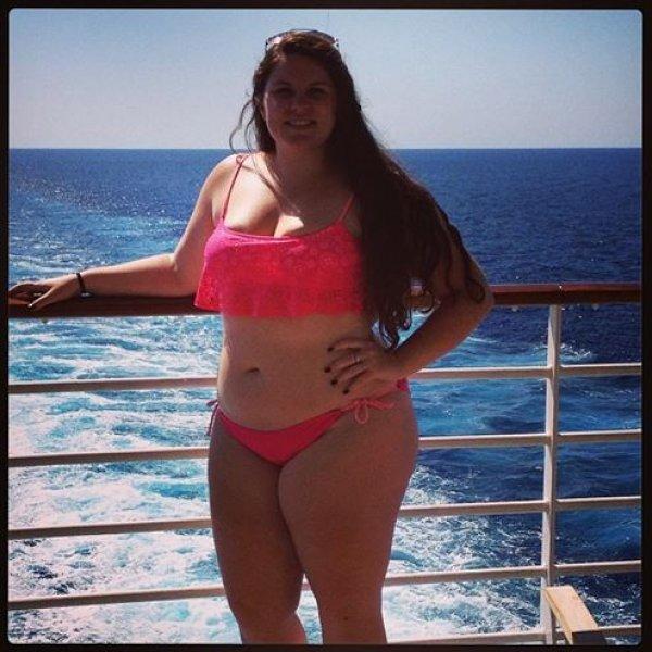 Kilolu kadınların "fatkini" çılgınlığı