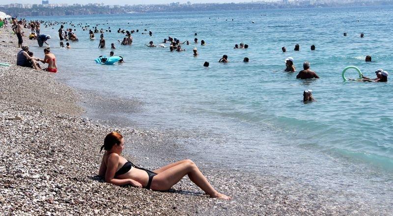 Antalya 39 derecede kavruldu