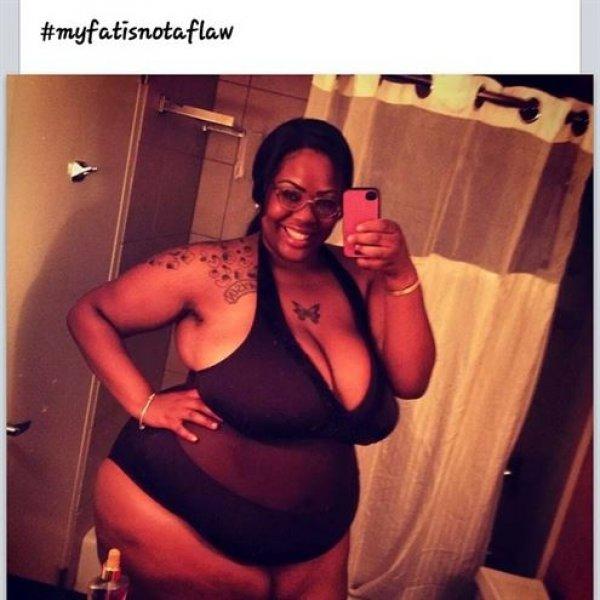 Kilolu kadınların "fatkini" çılgınlığı