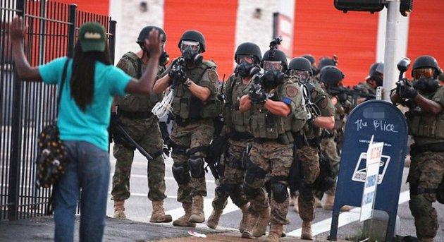 Ferguson'da polis müdahalesi