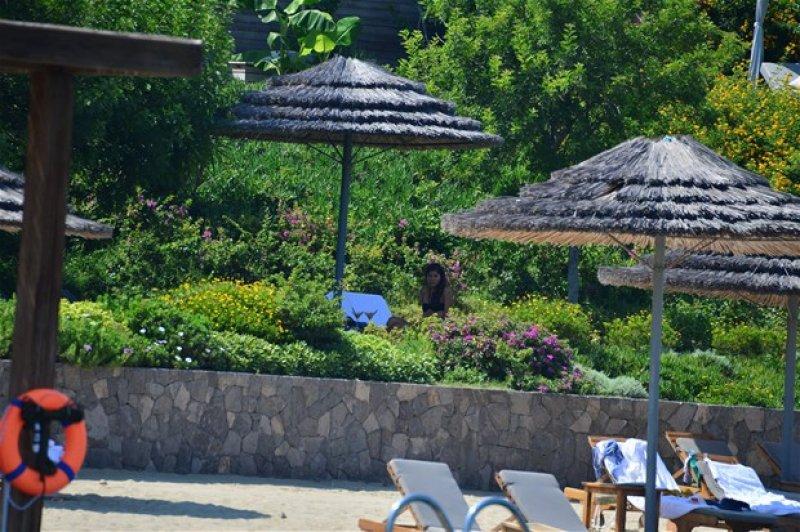 Cem Yılmaz'a Cennet'ten bir Huri