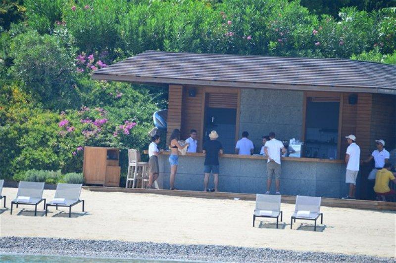 Cem Yılmaz'a Cennet'ten bir Huri