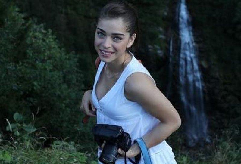 Öykü Çelik 25 günlük sevgilisi ile evlendi