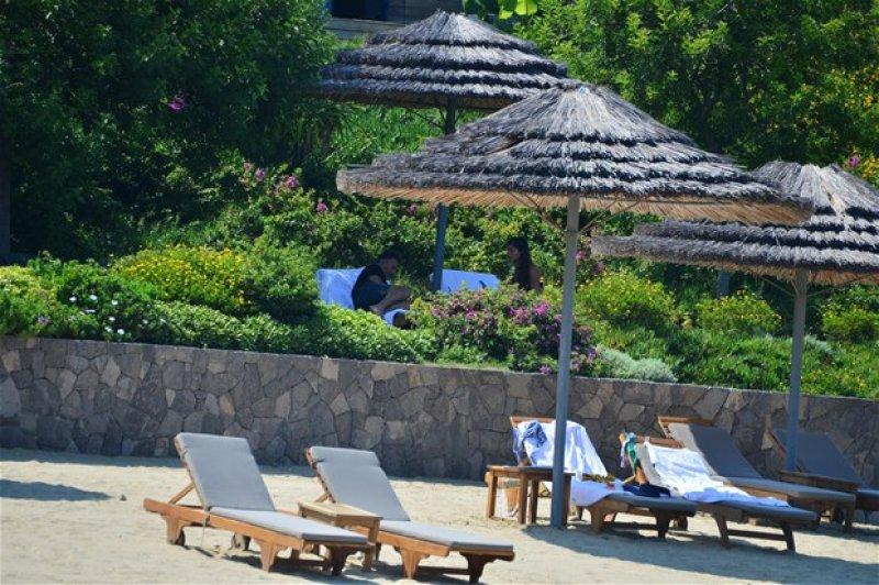 Cem Yılmaz'a Cennet'ten bir Huri