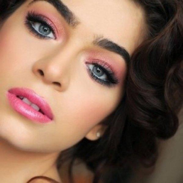 Öykü Çelik 25 günlük sevgilisi ile evlendi