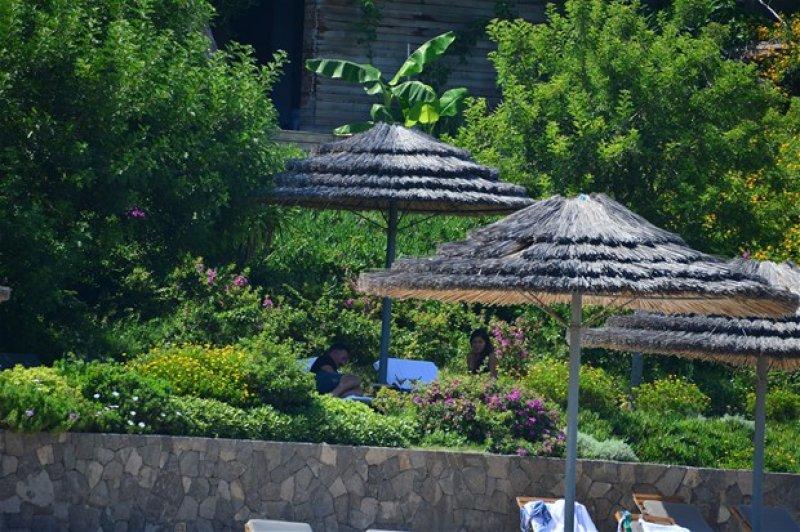 Cem Yılmaz'a Cennet'ten bir Huri