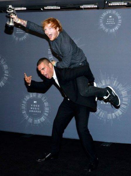 2014 MTV Video Müzik Ödülleri'inde ağlatan sürpriz 