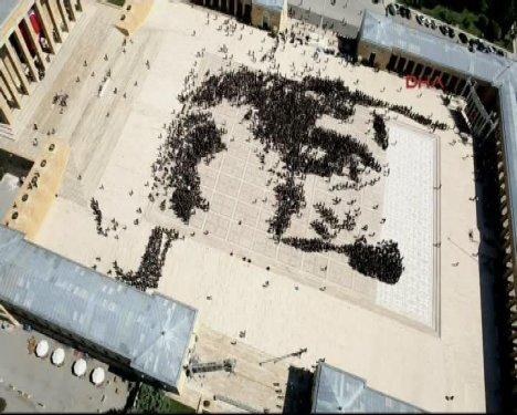 Anıtkabir'de rekor denemesinden görüntüler