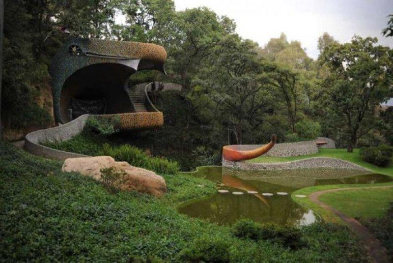 Hayvan figürü şeklinde ilginç evler