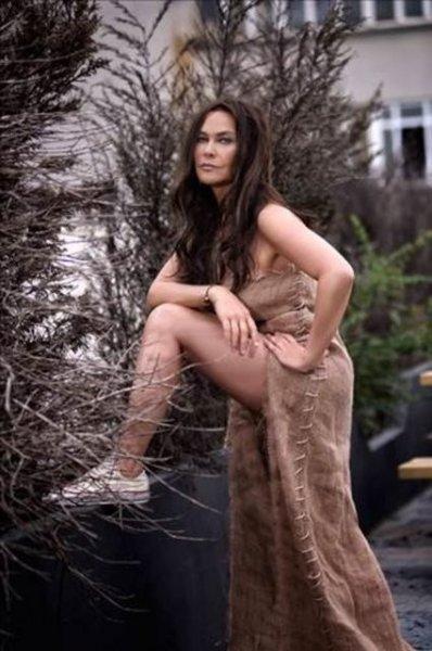 Dünden bugüne Hülya Avşar