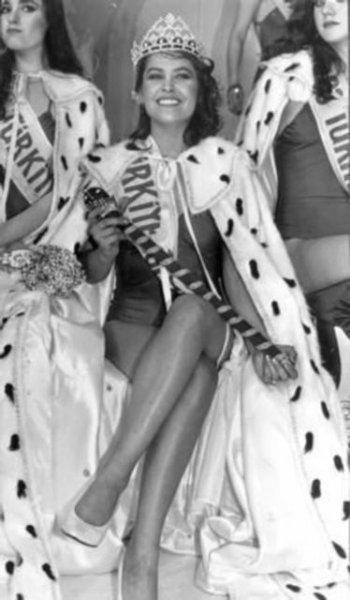 Dünden bugüne Hülya Avşar