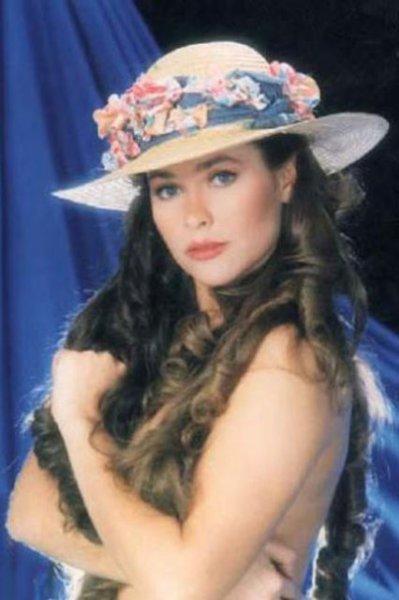 Dünden bugüne Hülya Avşar