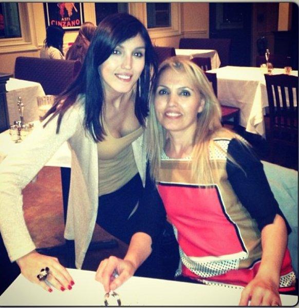 Yavuz Bingöl'ün manken kızı  Sinem Türkü