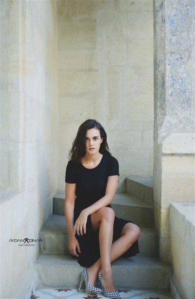 Yılanların Öcü’nün iki güzeli iyi anlaşıyor 