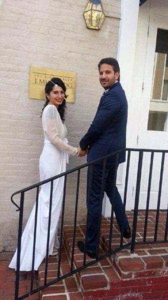 Başak Sayan Amerika'da sürpriz bir nikahla evlendi 