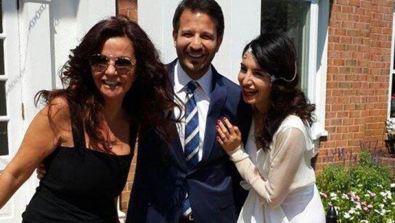 Başak Sayan Amerika'da sürpriz bir nikahla evlendi 