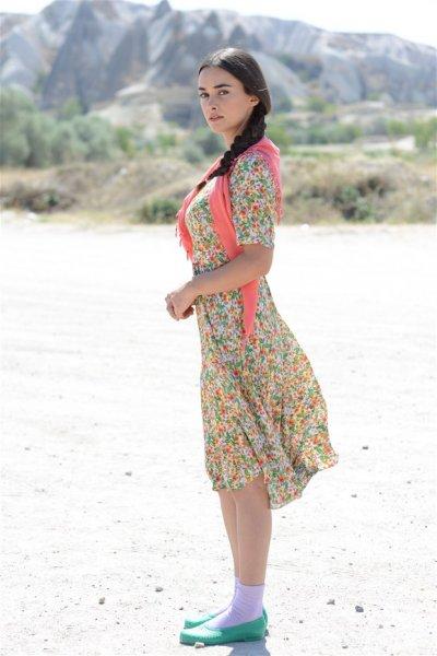 Yılanların Öcü’nün iki güzeli iyi anlaşıyor 