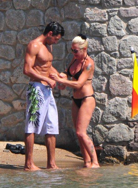 Billur Kalkavan'dan genç sevgiliye yoğun ilgi 