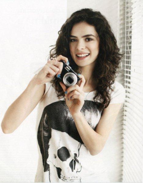 Özge Özpirinçci sinirden ağladı