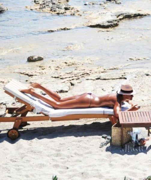 Yaza damgasını vuran bikinili ünlüler