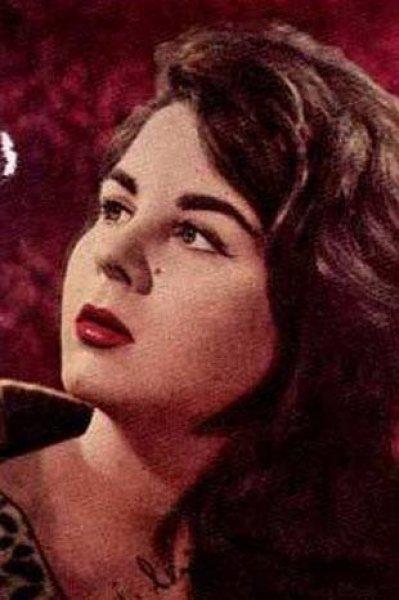 Ünlülerin unutulmayan gençlik fotoğrafları