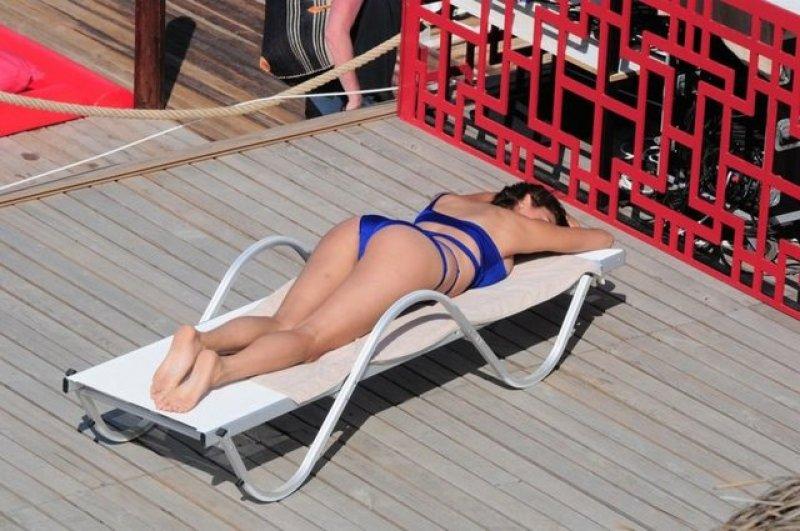 Yaza damgasını vuran bikinili ünlüler