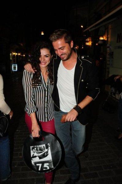 Özge Özpirinçci sinirden ağladı